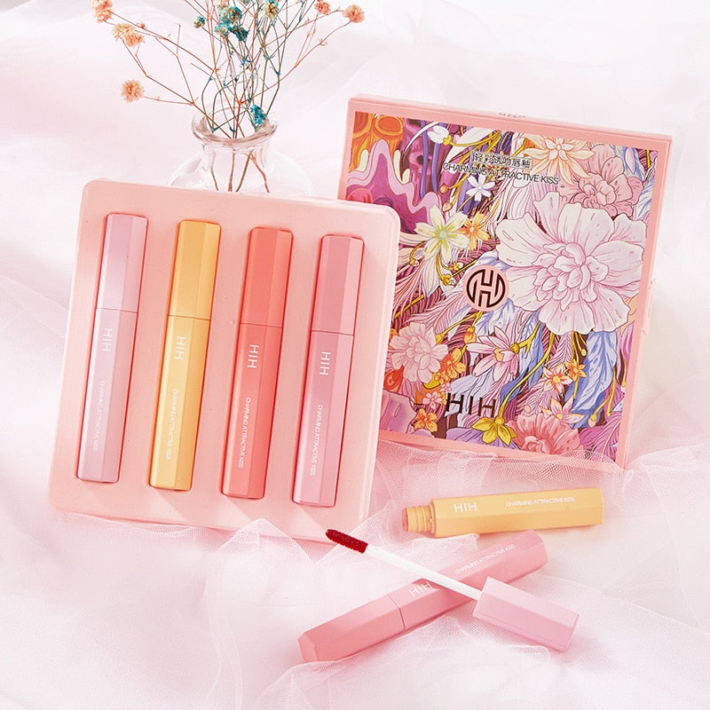 4 Pieces Of Lip Gloss Water Sensitive Mist Face Matte Lipstick Moisturizing Lasting And Easy To Color