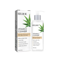 Vitamin C Cleanser Deeply Cleans, Tightens Pores, Moisturizes And Brightens Skin